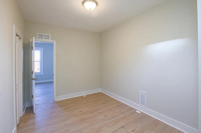 Photo - Updated 3bdrm 1bath in the middle of Greek...
