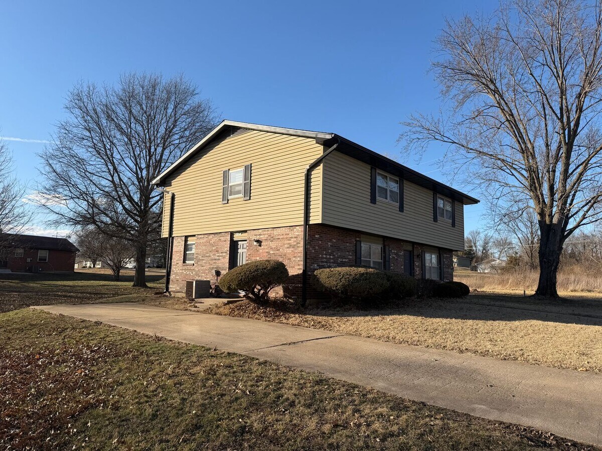 Photo - 2205 Warwick St Unit A