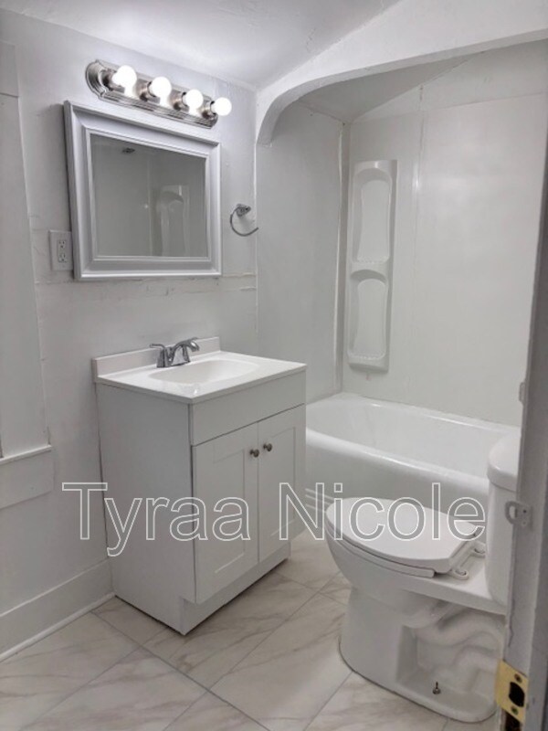 Photo - 14461 Lappin St