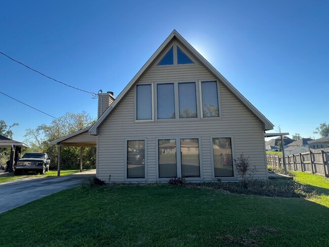 Building Photo - 1306 Rue De Cypress Rental