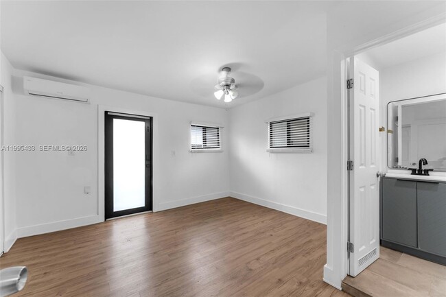 Photo - 5790 SW 5th St Unidad REAR