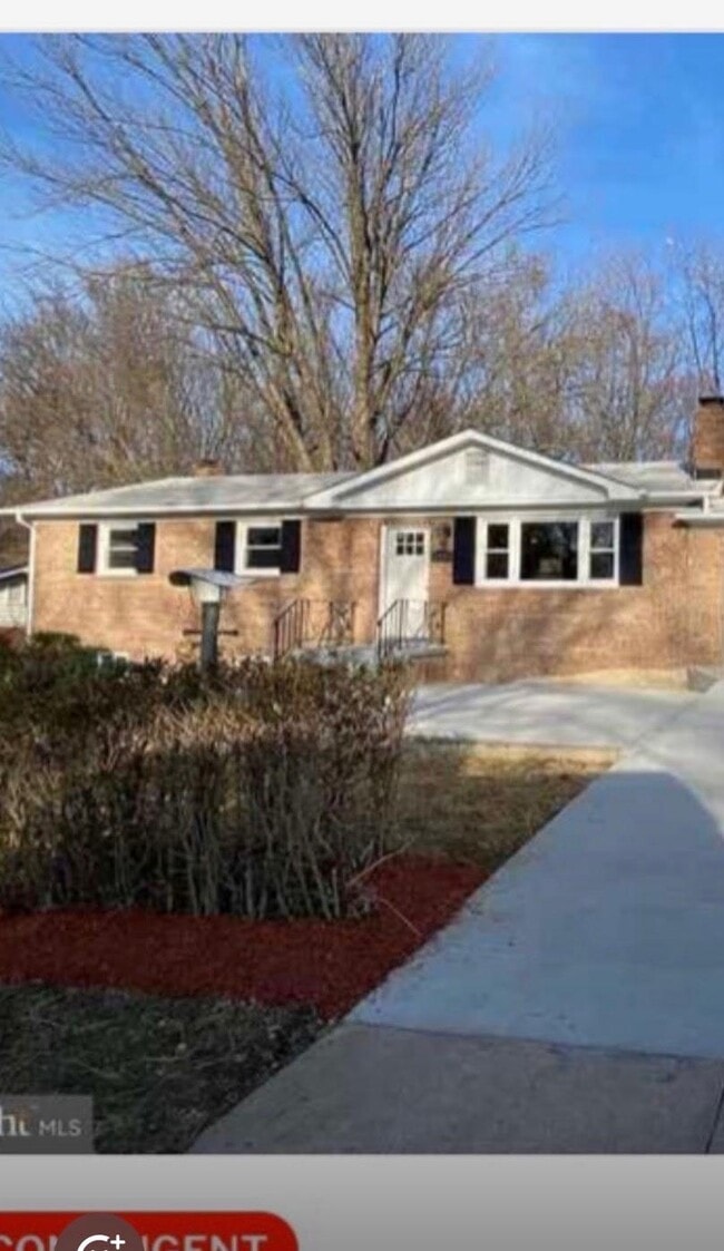Building Photo - 8206 Steve Dr
