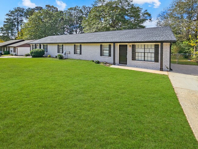 Building Photo - Charming 3-Bedroom, 1.5-Bath Duplex in Riverdale - Housing Vouchers Accepted