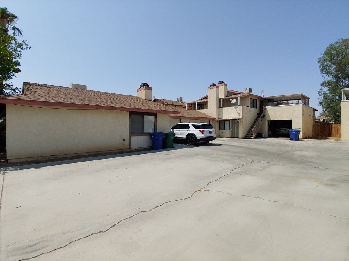 Photo - 940 W Graaf Ave Unit C