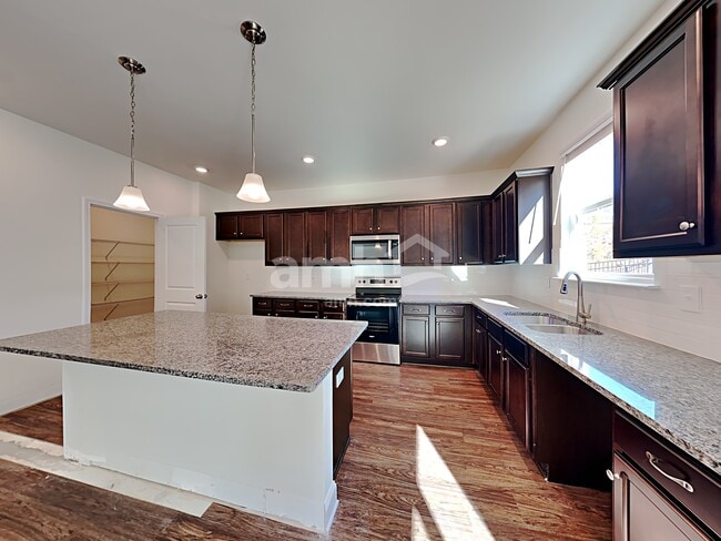 1279 Ashlyn Ct