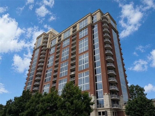 Building Photo - 1820 Peachtree St NW Unit 402