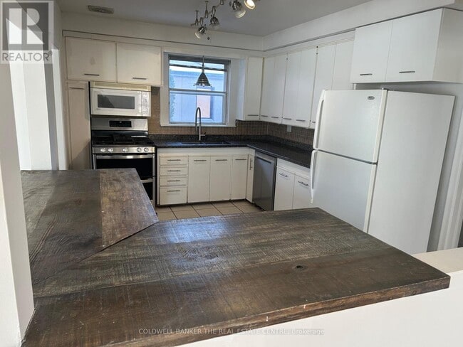 Photo - 294 Betty Ann Dr