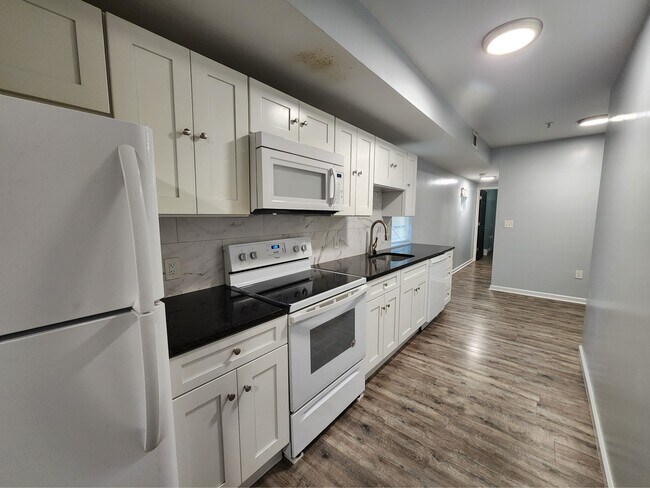 Photo - 1729 St Paul St