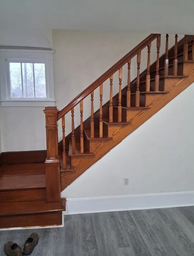Photo - 213 W Quince St