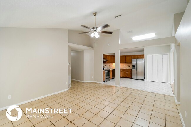 Photo - 1871 Alberta Ct S