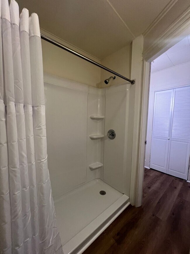 Photo - 114 S Queen St Unit APT-1