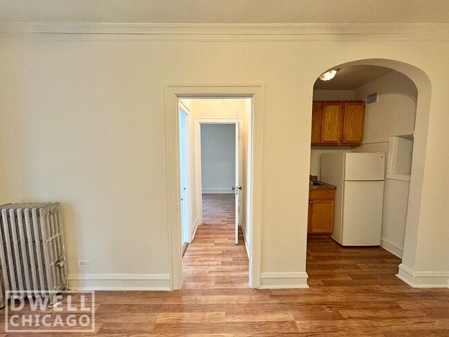 Photo - 2530 N Sawyer Ave Unidad 208