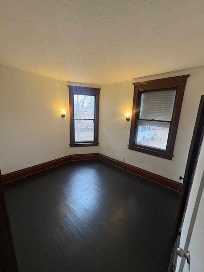 Photo - 1605-1605 N Linn St Unit 3