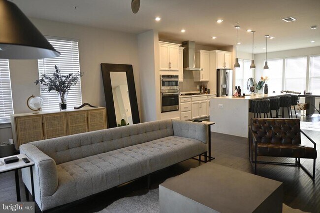 Photo - 2527 Emerald Branch Dr