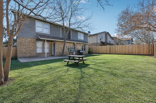 Building Photo - 1210 Southport Dr Unit A