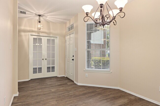 Photo - 3905 Hawkins Dr