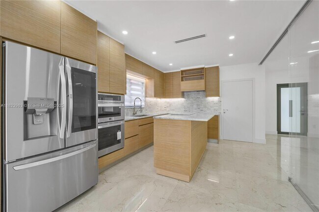 Photo - 728 Majorca Ave