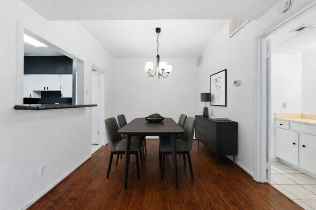 Photo - 2100 Tanglewilde St Unit 330