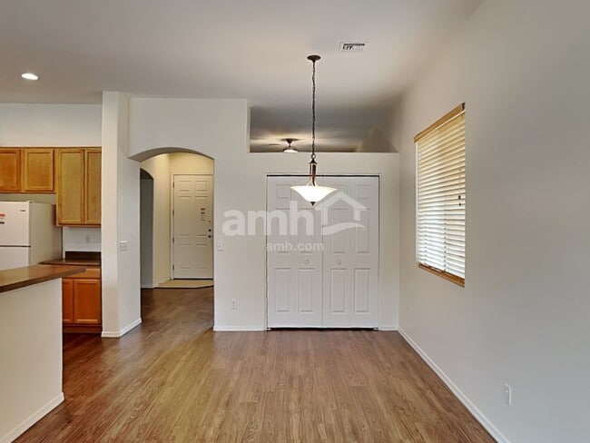 Photo - 33 E Calle Vivaz