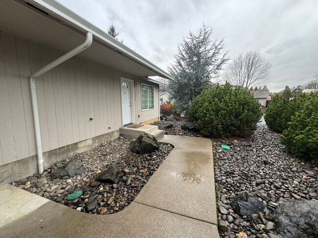 Building Photo - Shor2516 Unit SFR