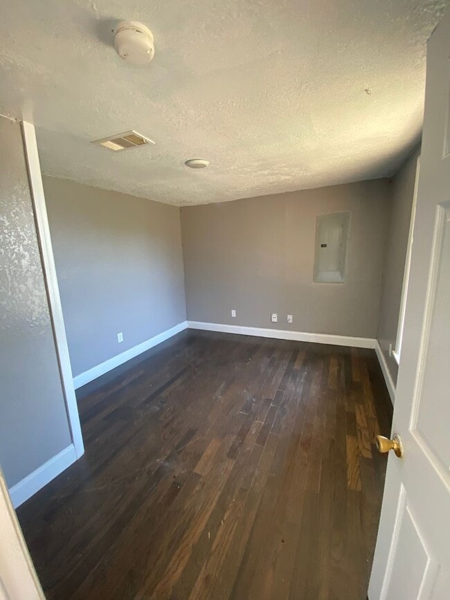 Photo - 3 BEDROOM 1 BATH HOUSE