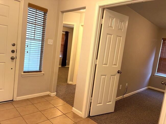 Photo - 3418 Cypress Landing Ct