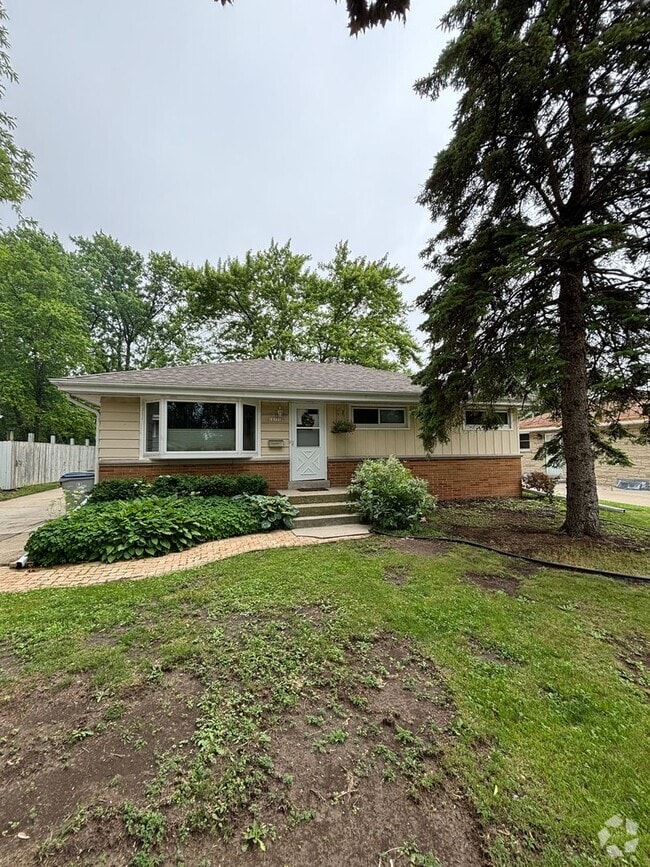 Building Photo - Spacious 3-Bedroom Home in Timmerman West,...