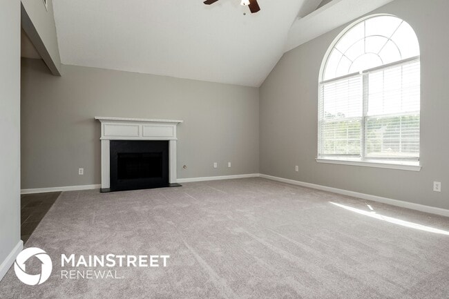 Photo - 3379 Creekview Dr