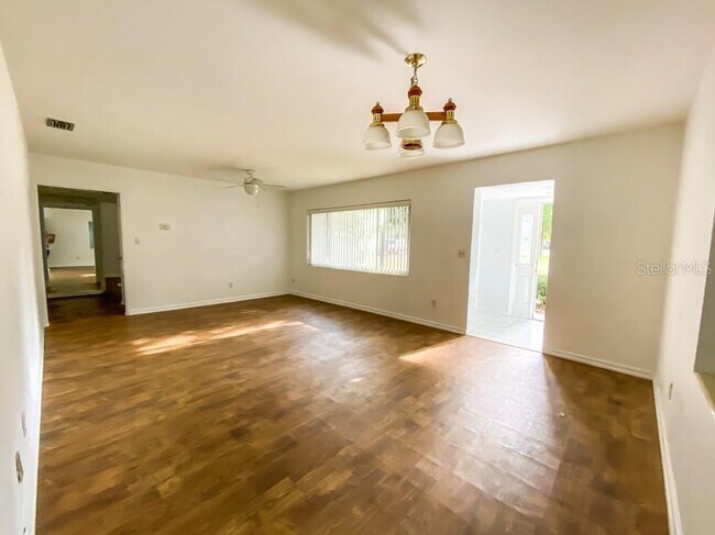 151 S Triplet Lake Dr