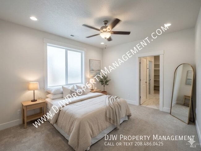 Photo - 300 E Mayfield Rd