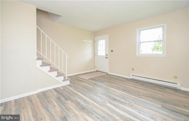 Photo - 603 Poplar St