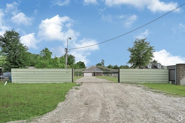 Building Photo - 898 Rd 3556 Rental