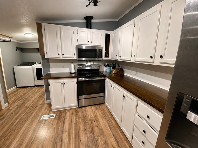 Photo - 27125 Riley Rd