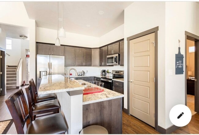 Photo - FURNISHED EXECUTIVE HOME!