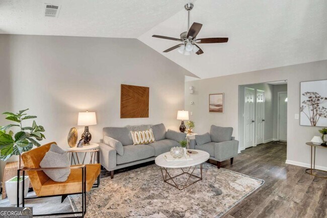 Photo - 2936 Owens Point Trail NW