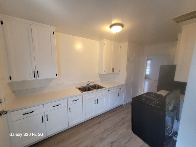 4163 Somerset Dr
