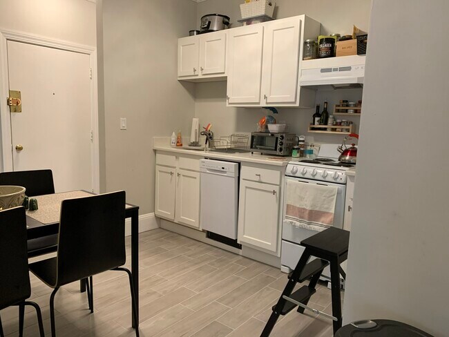 Photo - 179 Adams St Unidad 3