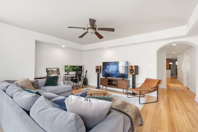 Photo - 2735 N Kimball Ave