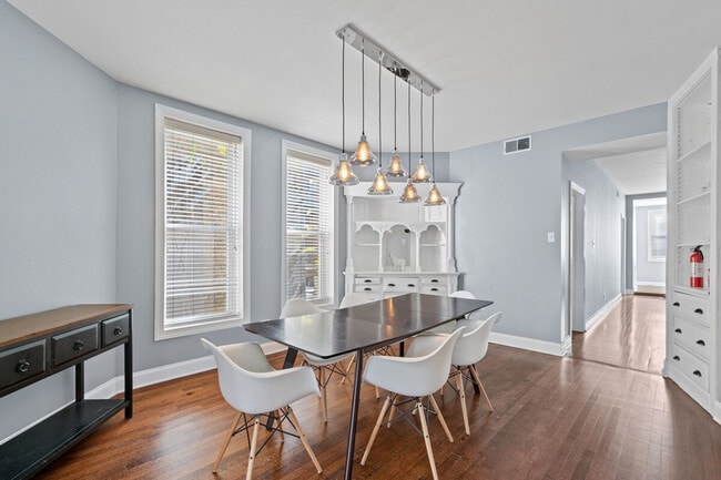 Photo - 2228 N Bissell St Unit ID1359755P