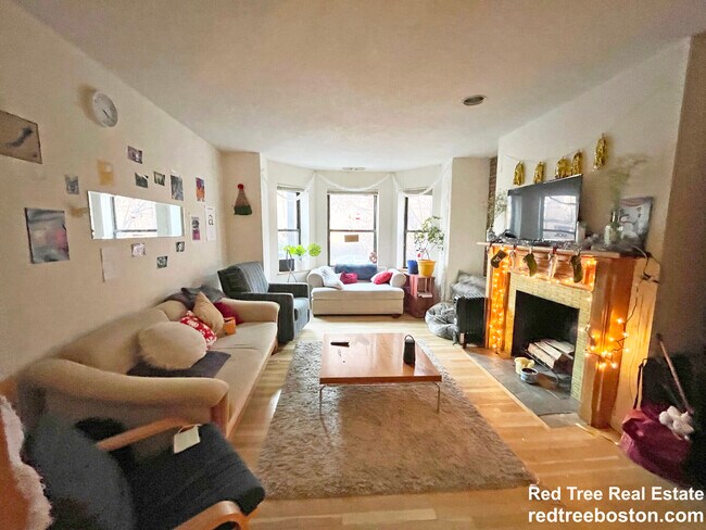 Photo - 73 Gainsborough St Unidad 101