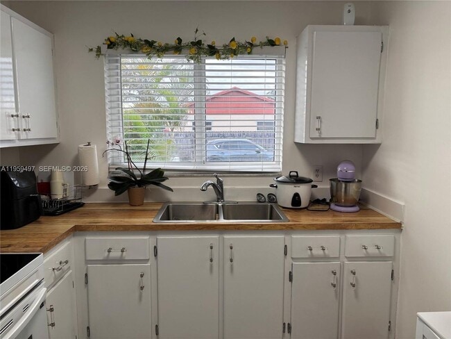 Photo - 19623 NW 30th Pl