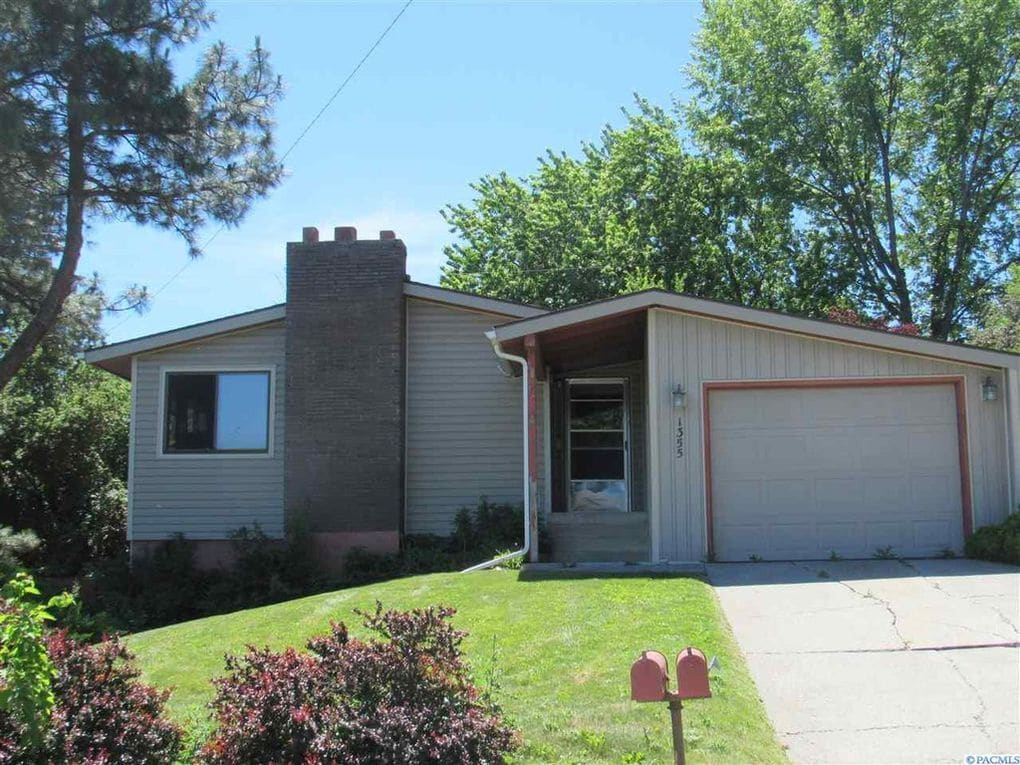 Photo - 1355 NW Deane St