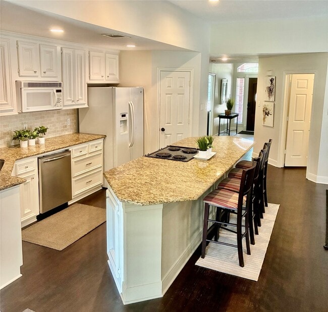 Photo - 435 N Rivershire Dr