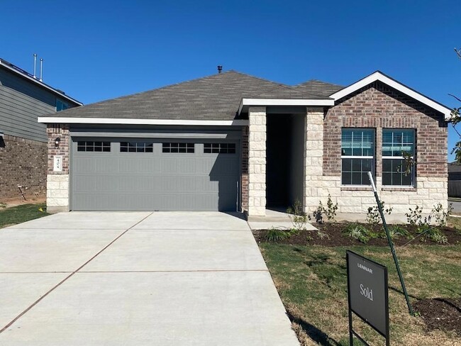 Photo - 404 Escondido Cir