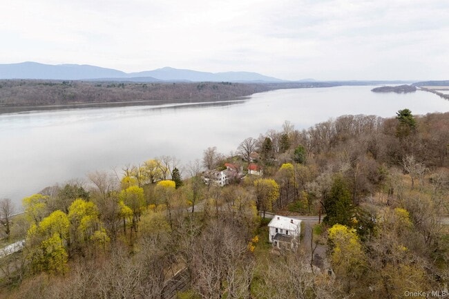 Photo - 225 Barrytown Rd