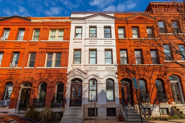Photo - 1805 Bolton St Unit #1