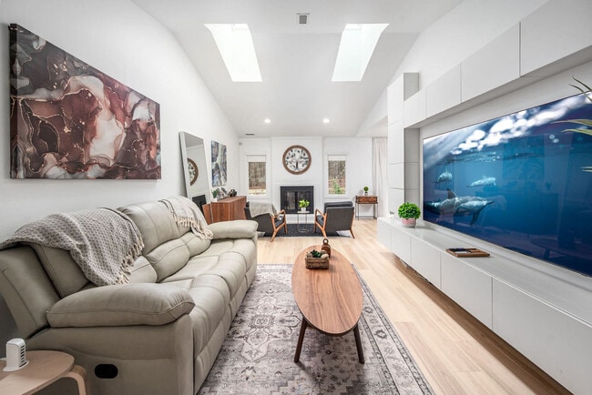 Photo - 405 Reynolds Ave Unidad ID1300723P