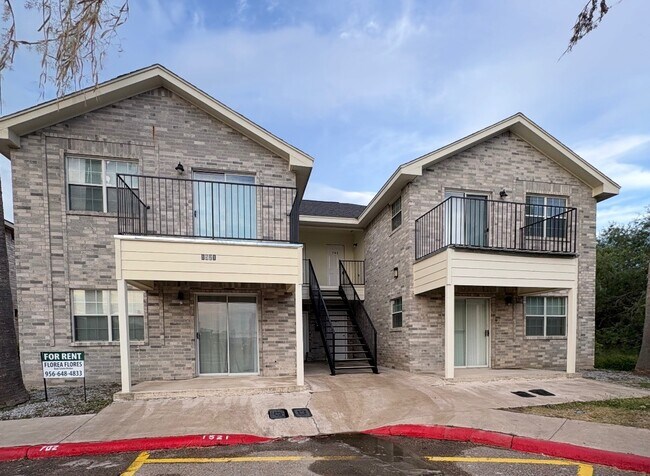 Building Photo - 1521 Oasis Dr Rental