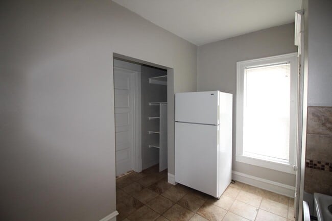 Photo - 948 Park St SW