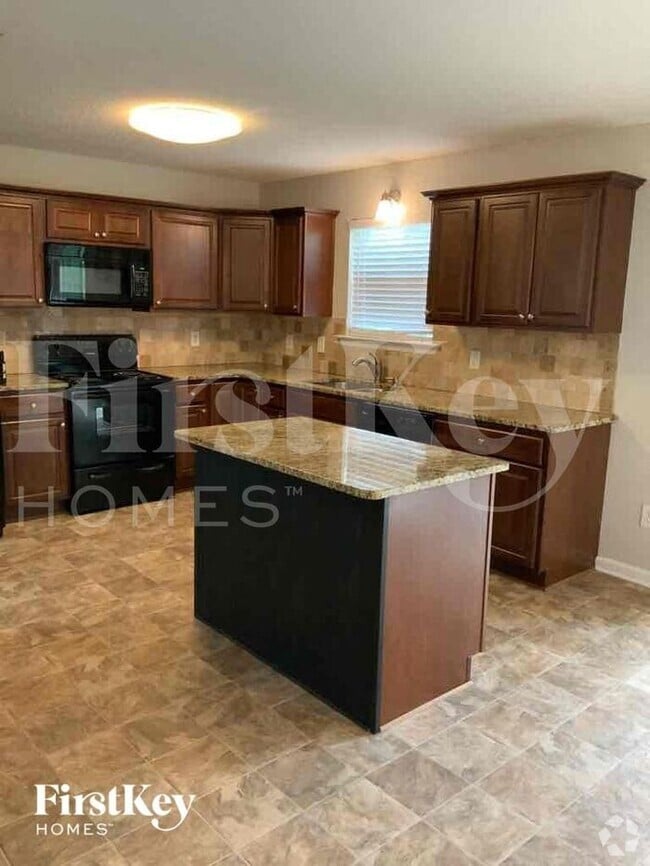 Building Photo - 341 Hill Crest Cir Rental